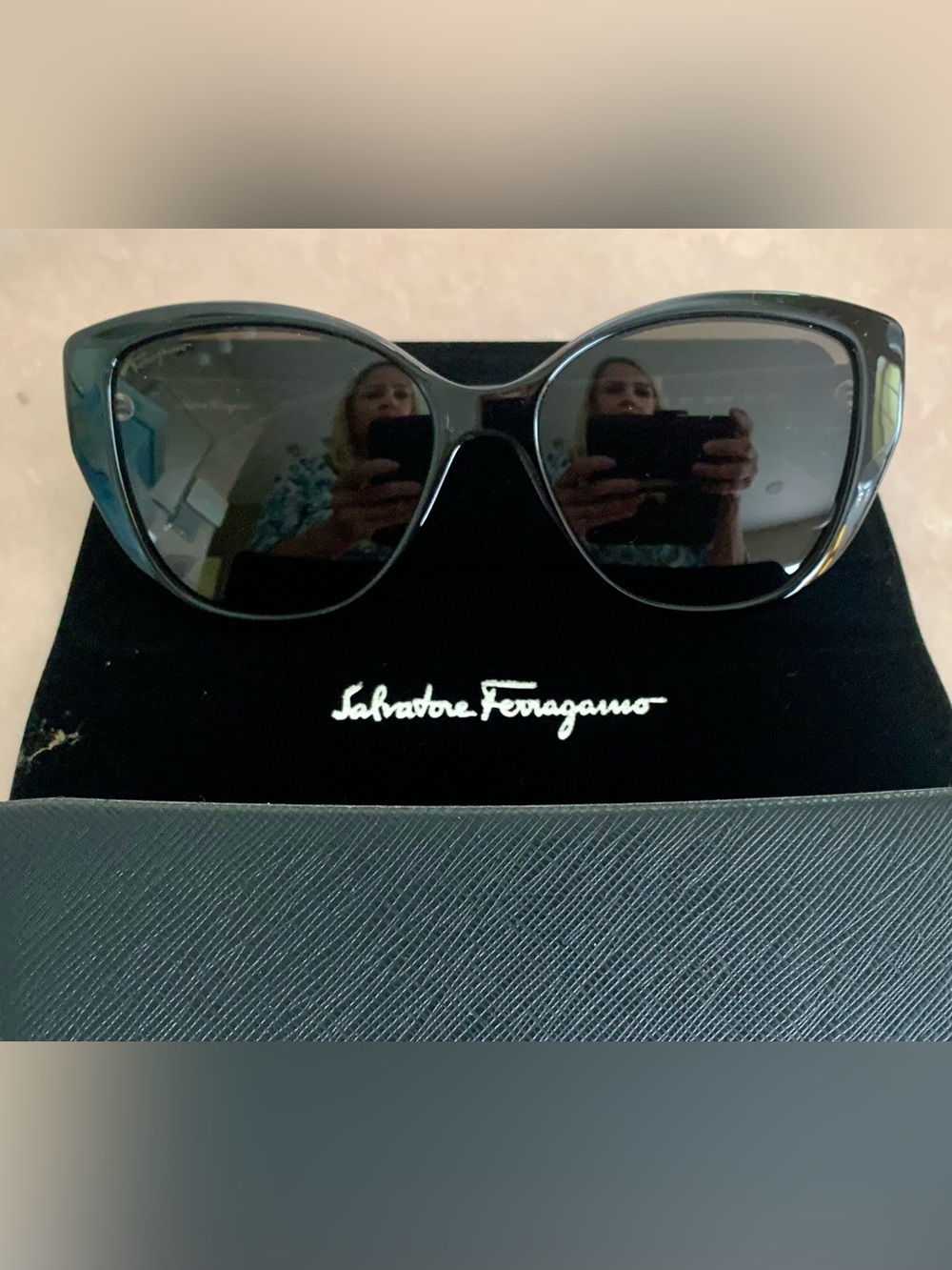 Salvatore Ferragamo Black Women's Sunglasses - Gloss Oval Frame